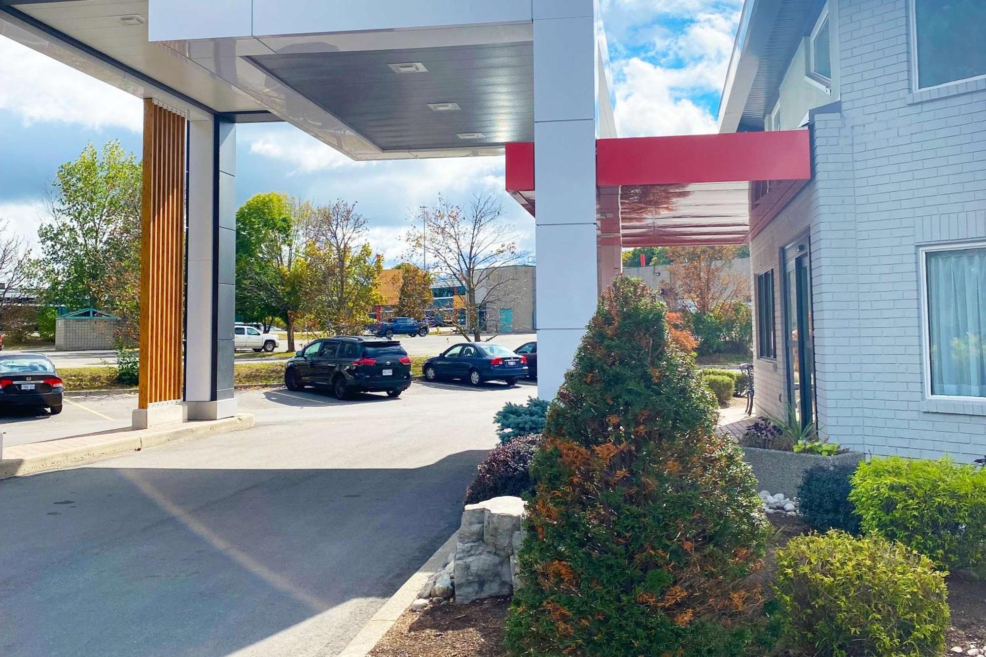 Comfort Inn Cambridge Exterior photo